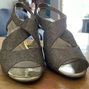 ⭐️ Bandolino Malorie Gold Sz 81/2